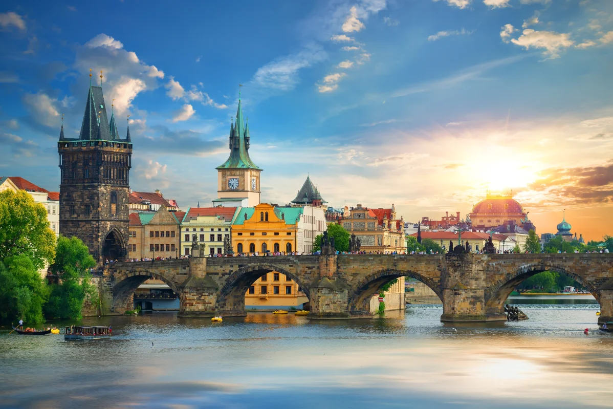 tha-charles-bridge-prague-summer-day